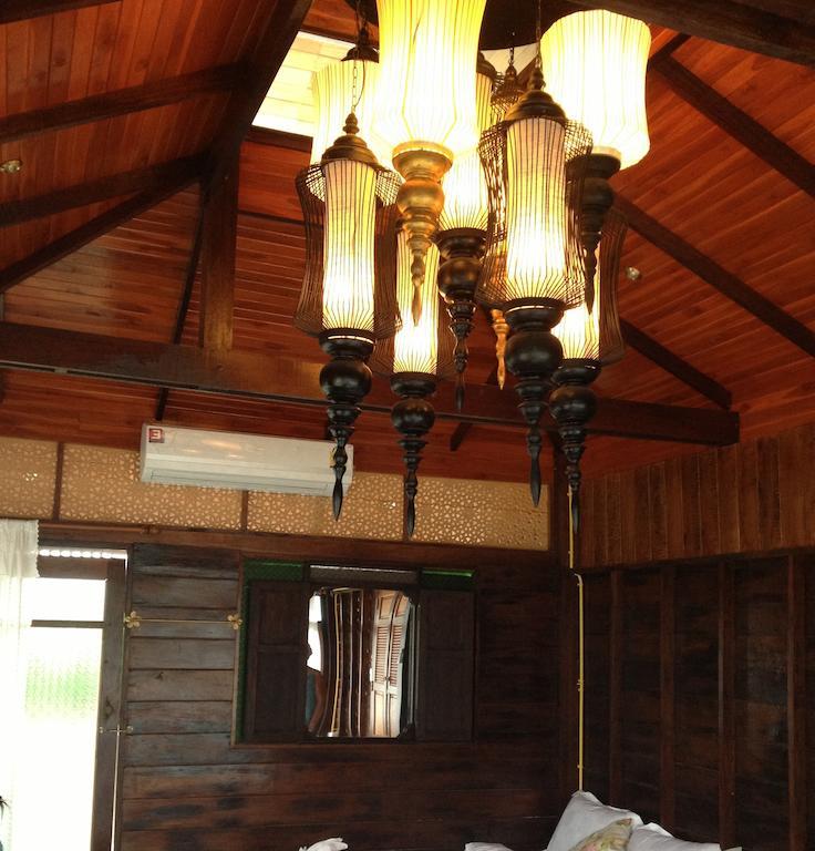 At Casa Guesthouse Ампхава Номер фото