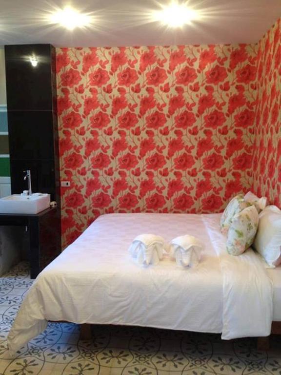 At Casa Guesthouse Ампхава Номер фото